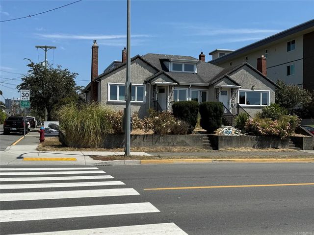5 of 34 - 600-602 Dallas Rd, Victoria, BC