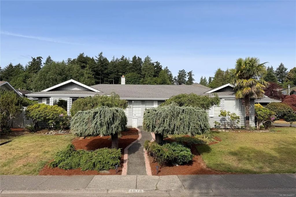 4878 Sea Ridge Dr, Saanich