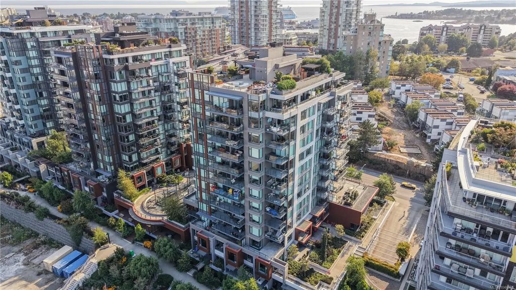 369 Tyee Rd 1104, Victoria