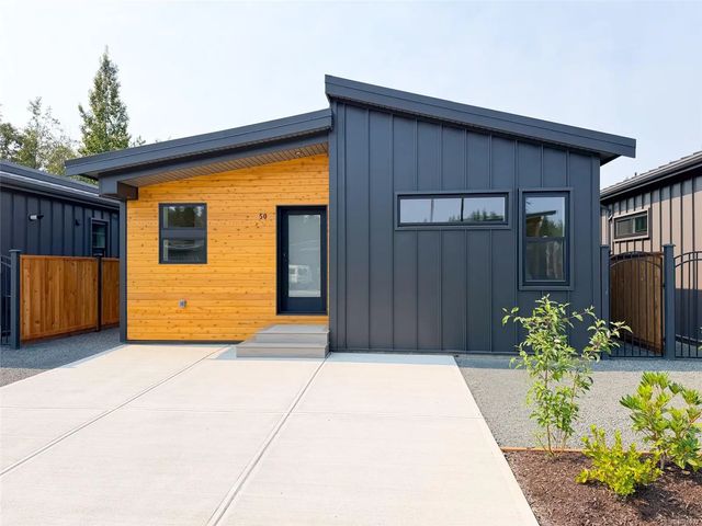 2 of 25 - 3025 Royston Rd 50, Cumberland, BC