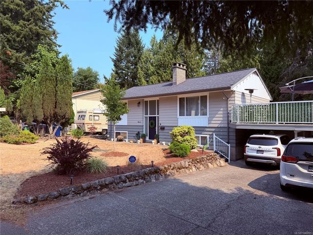 4 of 46 - 3374 Uplands Dr, Nanaimo, BC