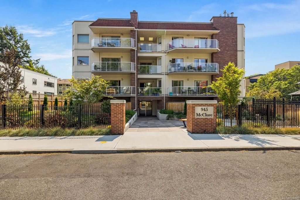 945 Mcclure St 203, Victoria