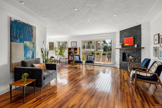 4 of 47 - 945 Mcclure St 203, Victoria, BC