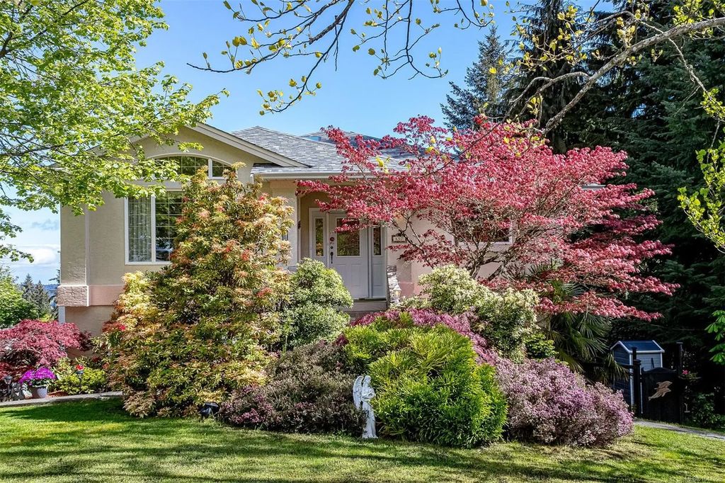 457 Thetis Dr, Ladysmith