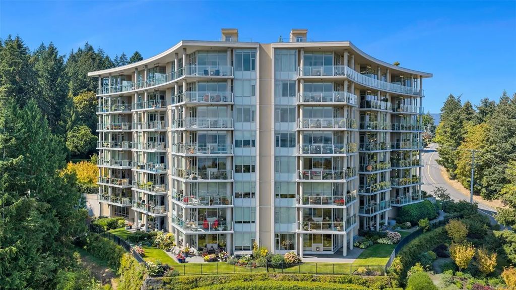 5388 Hill Rise Terr 103, Saanich