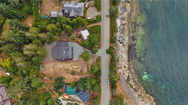 2 of 58 - 729 Berry Point Rd, Gabriola Island, BC