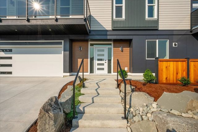 2 of 52 - 908 Craig Rd, Ladysmith, BC