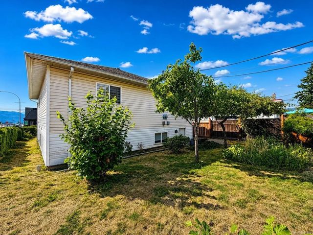4 of 35 - 3813 14th Ave, Port Alberni, BC