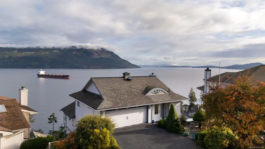 3697 Marine Vista, Cobble Hill