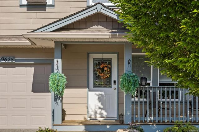 9625 Askew Creek Dr, Chemainus