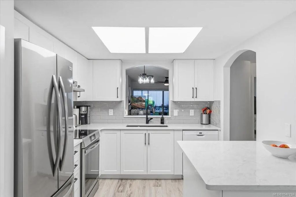 310 Pym St 4, Parksville