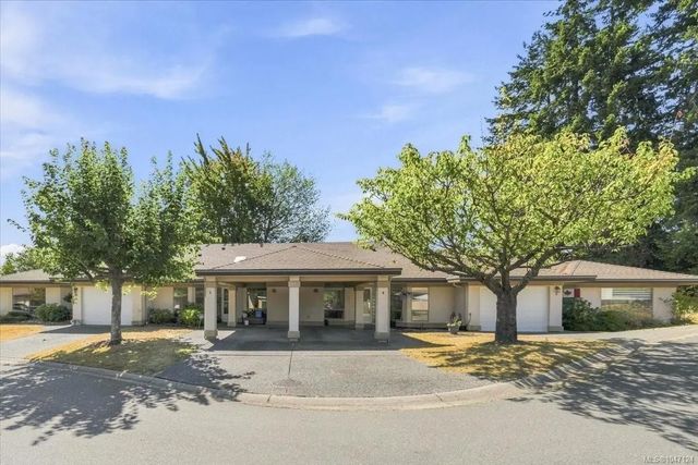 3 of 49 - 310 Pym St 4, Parksville, BC