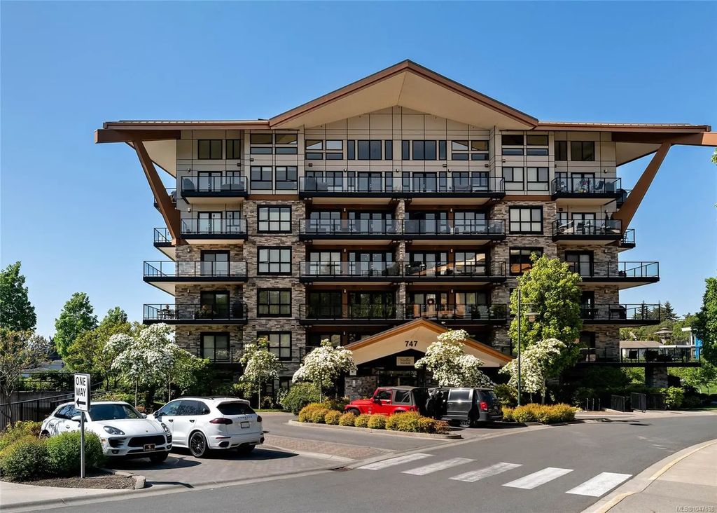 747 Travino Lane 210, Saanich