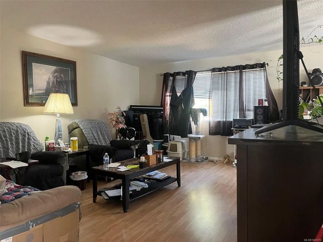 3 of 23 - 61 View St, Nanaimo, BC