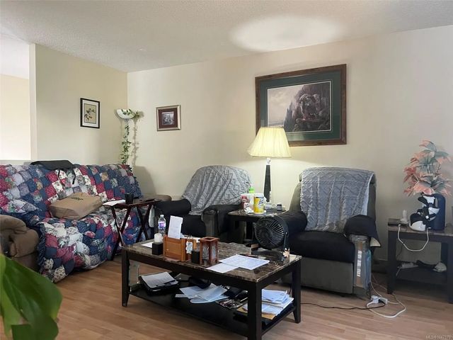4 of 23 - 61 View St, Nanaimo, BC