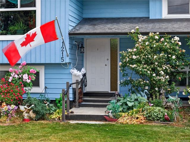 2 of 40 - 1215 Gilley Cres, Parksville, BC