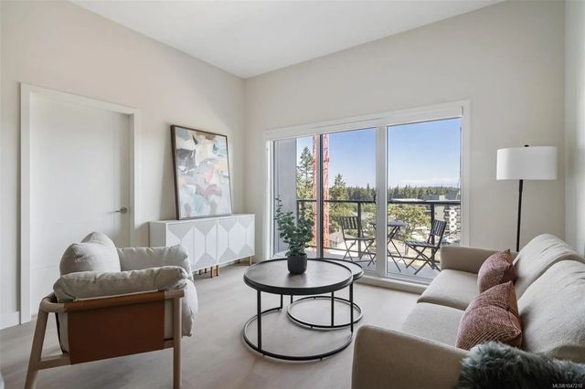 2 of 30 - 777 Station Ave 303, Langford, BC