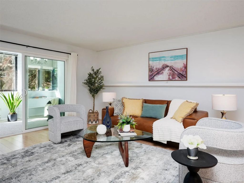 1120 Fairfield Rd 203, Victoria