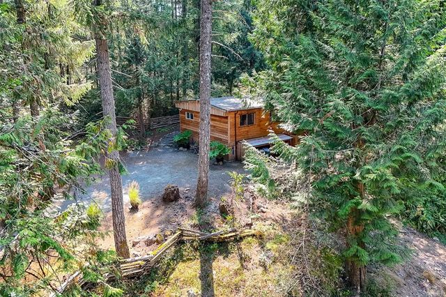 5 of 43 - 2051 May Ave, Shawnigan Lake, BC