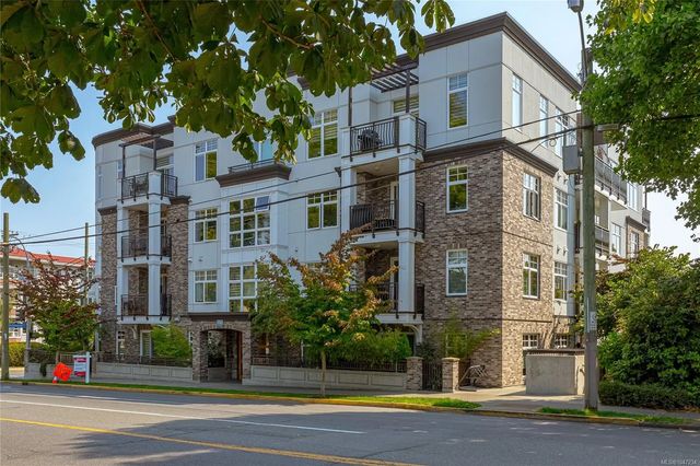 2 of 34 - 1765 Oak Bay Ave 105, Victoria, BC