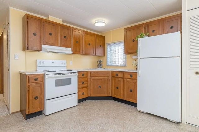 3 of 40 - 1247 Arbutus Rd 33, Parksville, BC