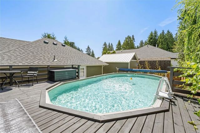 4 of 60 - 2071 Saras Way, Nanaimo, BC