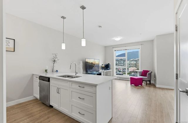 5 of 38 - 1800 Summerhill Pl 110, Nanaimo, BC