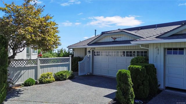 4 of 40 - 3359 Edgewood Dr, Nanaimo, BC
