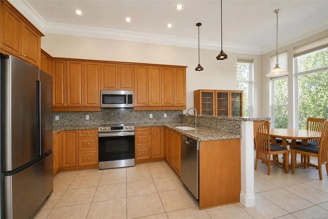4 of 21 - 1369 Britannia Dr, Parksville, BC