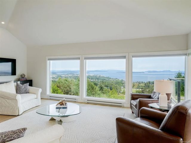 2 of 53 - 8865 Park Pacific Terr, North Saanich, BC