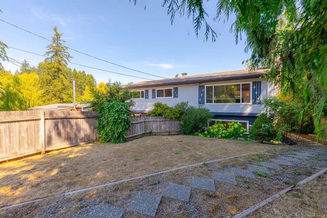 1574 Macmillan Rd, Nanaimo