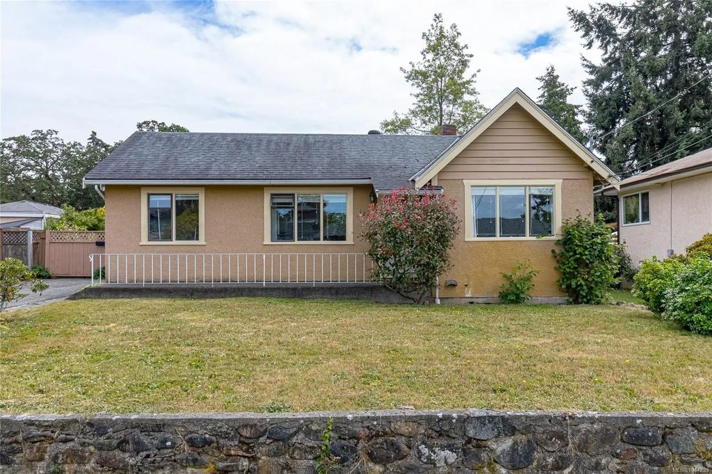 1263 Garkil Rd, Saanich