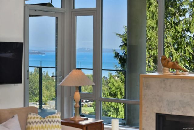 4 of 53 - 5388 Hill Rise Terr 406, Saanich, BC