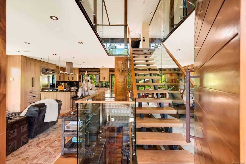 626 Monterey Ave, Oak Bay