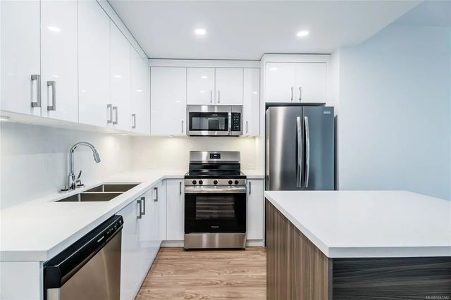 3 of 24 - 6320 Sentinal Dr 407, Nanaimo, BC