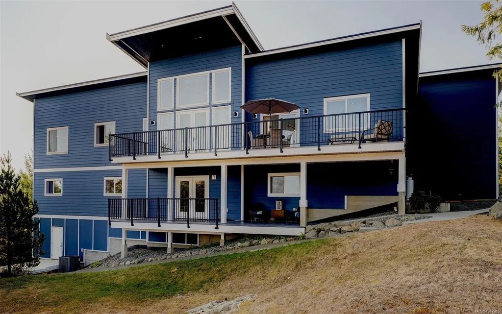 4836 Goldstream Heights Dr, Shawnigan Lake