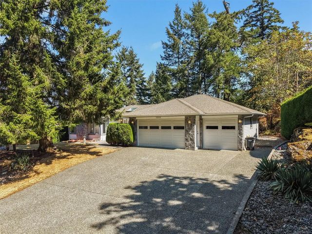 3 of 50 - 1084 Valewood Trail, Saanich, BC