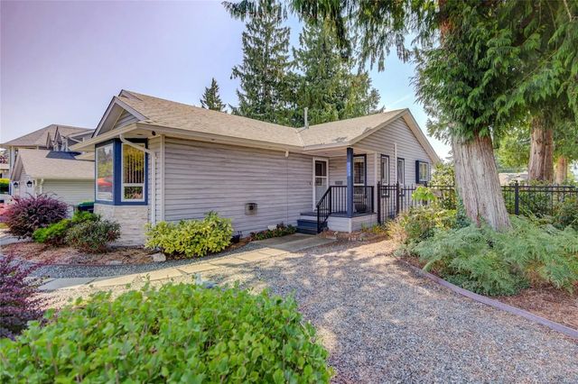 3 of 47 - 2193 Cardinal Pl, Comox, BC