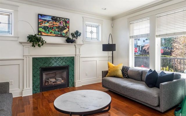 2 of 36 - 590 Simcoe St, Victoria, BC