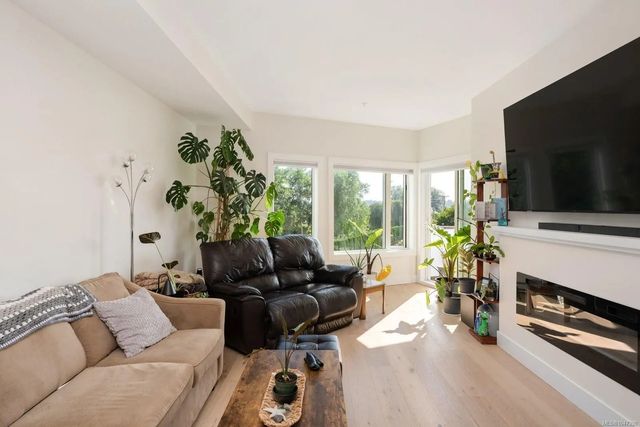 4 of 27 - 7098 Wallace Dr 306, Central Saanich, BC