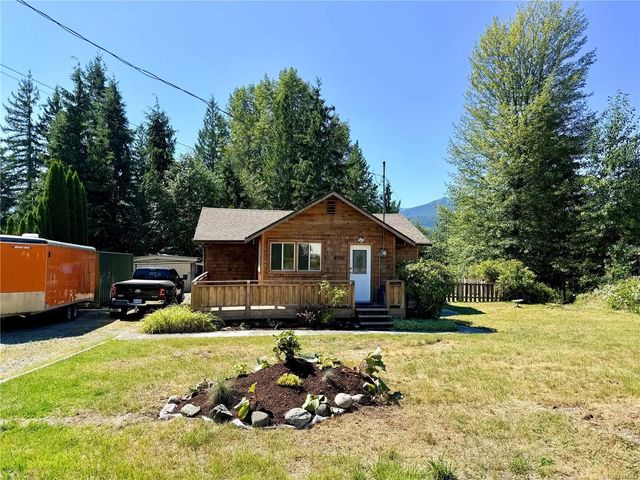 4 of 24 - 4069 Nimpkish Cres, Woss, BC