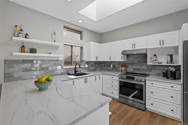 5 of 52 - 860 Lakes Blvd, French Creek, BC