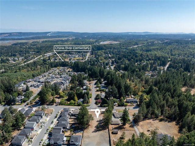 2 of 3 - 1543 Marban Rd, Nanaimo, BC