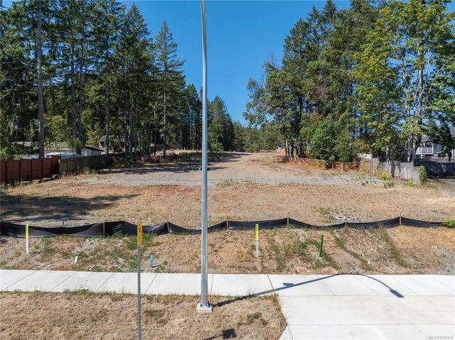 3 of 3 - 1543 Marban Rd, Nanaimo, BC