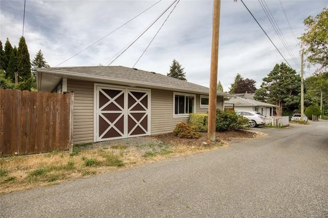 3 of 38 - 543 Bradley St, Nanaimo, BC
