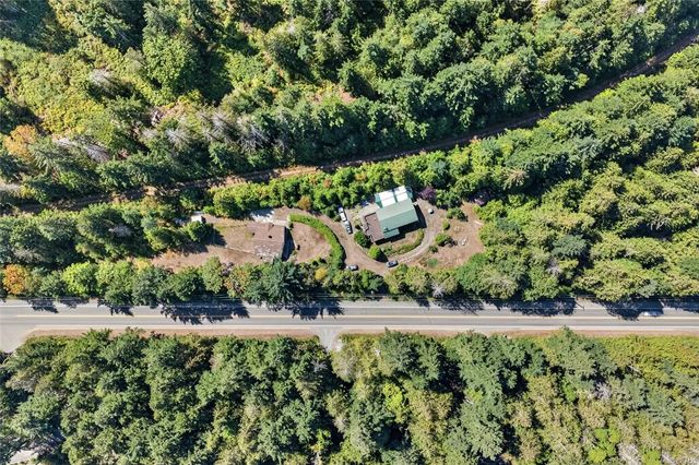 5 of 22 - 5154 Island Hwy W, Qualicum Beach, BC