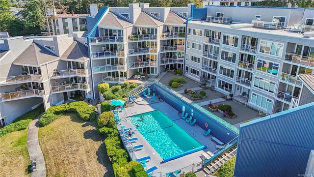 2 of 49 - 2560 Departure Bay Rd 602, Nanaimo, BC