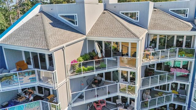 4 of 49 - 2560 Departure Bay Rd 602, Nanaimo, BC
