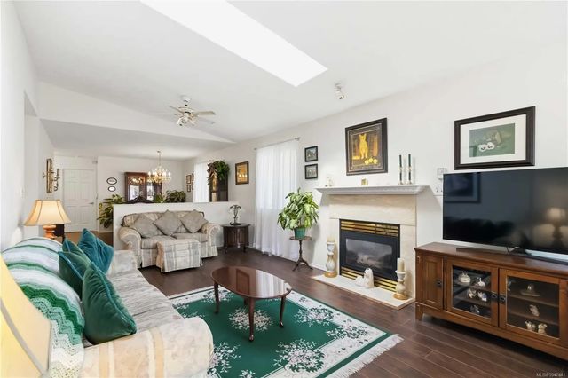 4 of 37 - 23 Eagle Lane, View Royal, BC