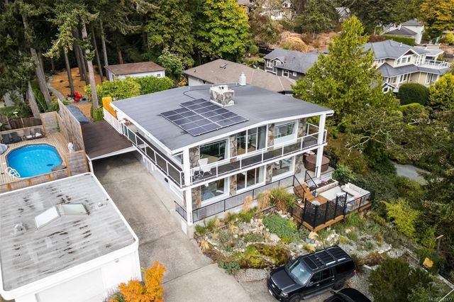 4 of 70 - 5248 Parker Ave, Saanich, BC